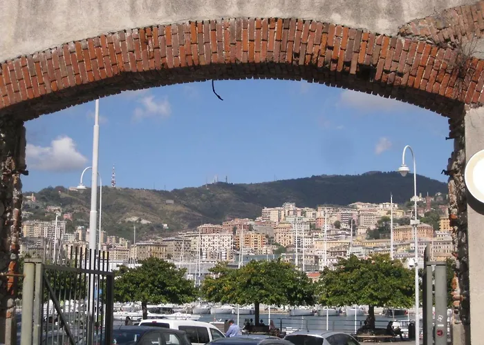 Una Porta Sul Porto Antico