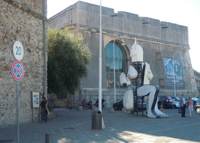 Una Porta Sul Porto Antico