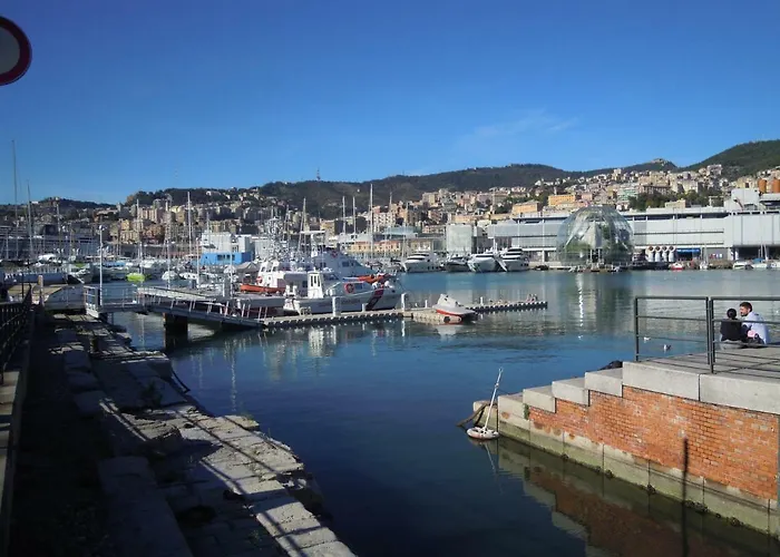 Una Porta Sul Porto Antico