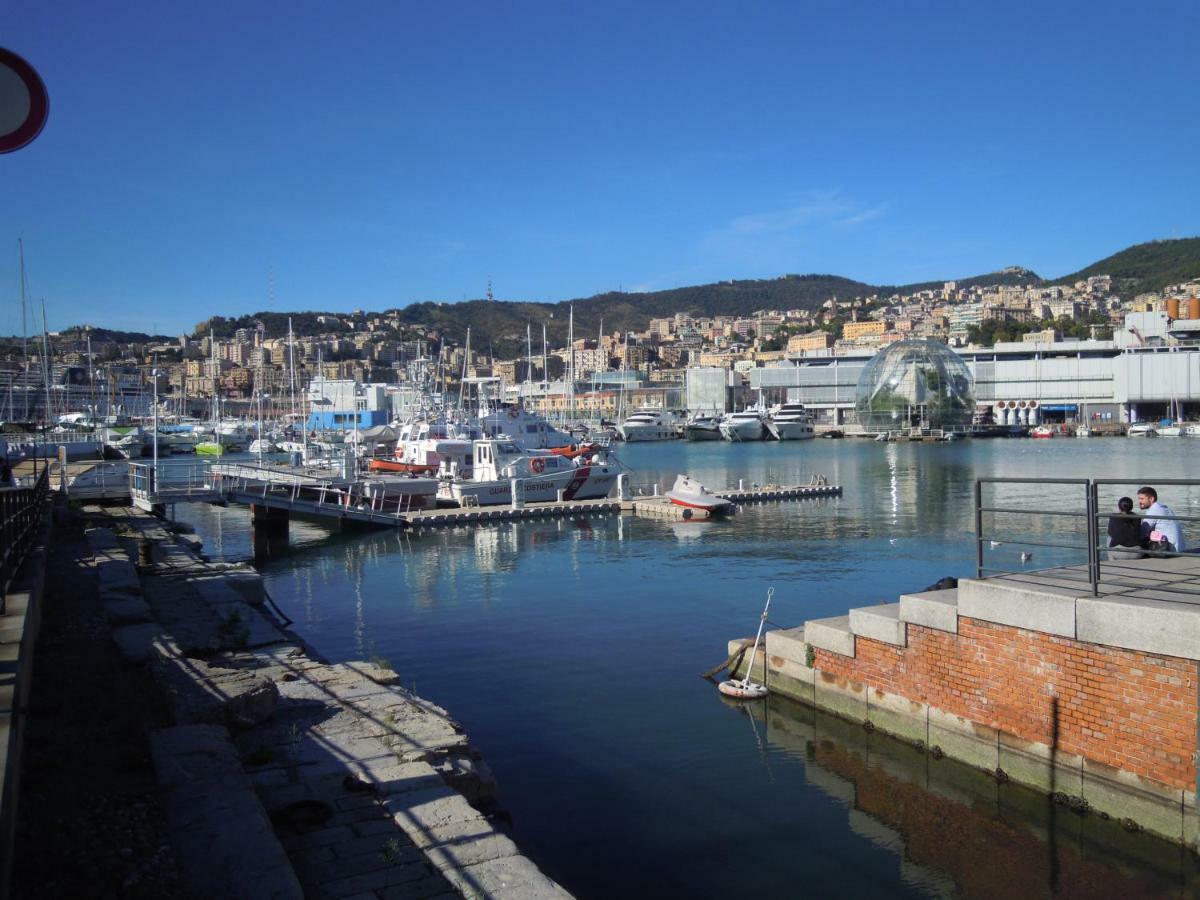 Porta Sul Porto Antico * Genua